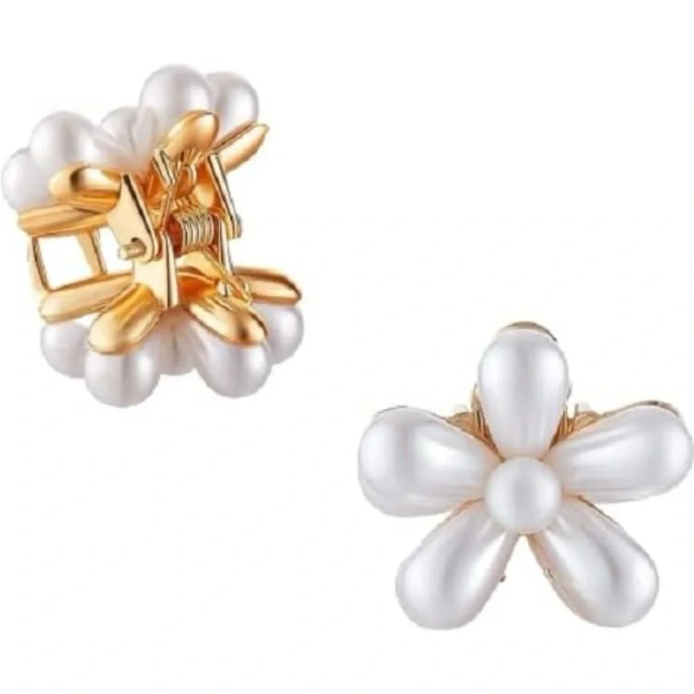 Francesca's Pearl Flower Hair Clips